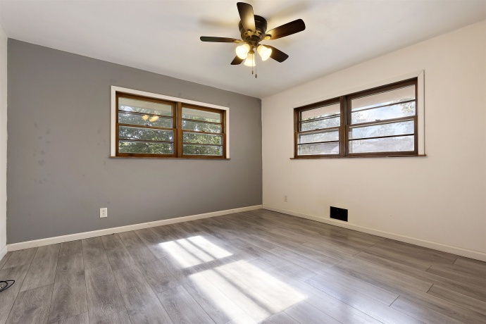 123 Dawn, ROCKFORD, Illinois 61107, 3 Bedrooms Bedrooms, ,2 BathroomsBathrooms,House,For Sale,Dawn,202603256