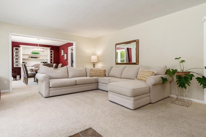 2734 Edgewood, ROCKFORD, Illinois 61114, 3 Bedrooms Bedrooms, ,2 BathroomsBathrooms,House,For Sale,Edgewood,202603257
