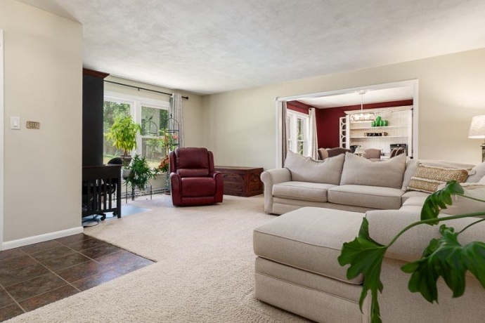 2734 Edgewood, ROCKFORD, Illinois 61114, 3 Bedrooms Bedrooms, ,2 BathroomsBathrooms,House,For Sale,Edgewood,202603257