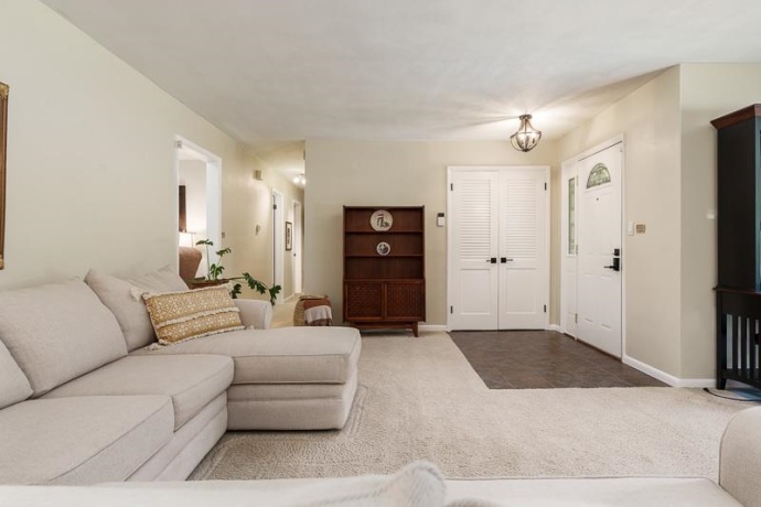 2734 Edgewood, ROCKFORD, Illinois 61114, 3 Bedrooms Bedrooms, ,2 BathroomsBathrooms,House,For Sale,Edgewood,202603257