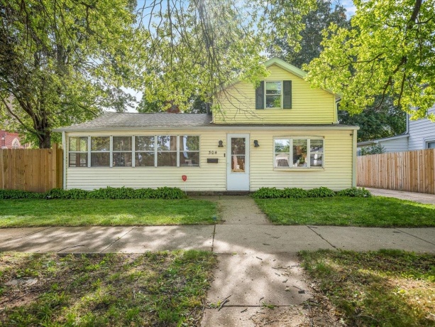 304 3rd, OREGON, Illinois 61061, 3 Bedrooms Bedrooms, ,1 BathroomBathrooms,House,For Sale,3rd,202603258