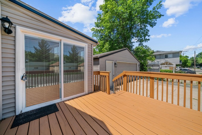 552 River, LOVES PARK, Illinois 61111, 3 Bedrooms Bedrooms, ,2 BathroomsBathrooms,House,For Sale,River,202603260