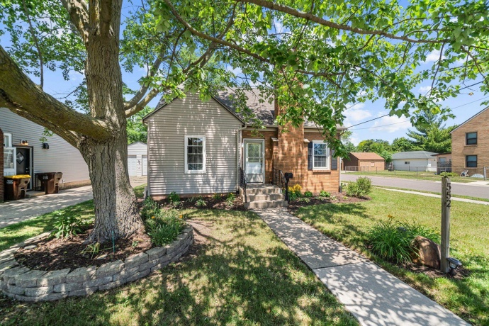 552 River, LOVES PARK, Illinois 61111, 3 Bedrooms Bedrooms, ,2 BathroomsBathrooms,House,For Sale,River,202603260
