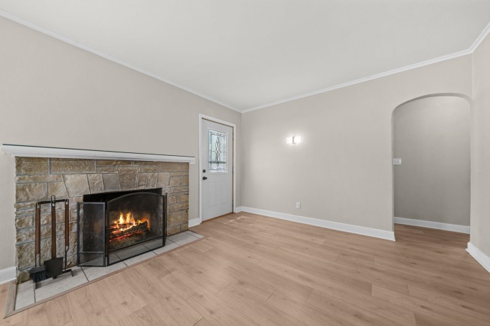 552 River, LOVES PARK, Illinois 61111, 3 Bedrooms Bedrooms, ,2 BathroomsBathrooms,House,For Sale,River,202603260