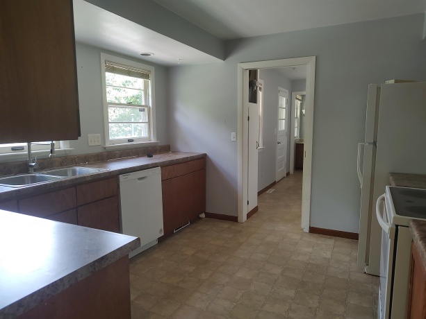 2040 Hillside, ROCKFORD, Illinois 61107, 3 Bedrooms Bedrooms, ,1 BathroomBathrooms,House,For Sale,Hillside,202601775