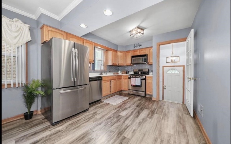 5304 New England, CHICAGO, Illinois 60638, 5 Bedrooms Bedrooms, ,3 BathroomsBathrooms,House,For Sale,New England,202603263