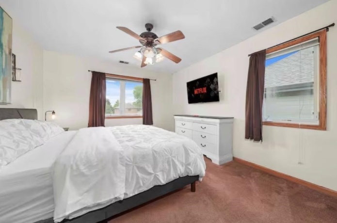 5304 New England, CHICAGO, Illinois 60638, 5 Bedrooms Bedrooms, ,3 BathroomsBathrooms,House,For Sale,New England,202603263