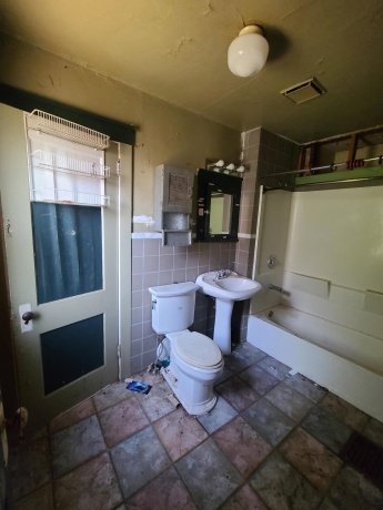 918 21st, ROCKFORD, Illinois 61104, 2 Bedrooms Bedrooms, ,1 BathroomBathrooms,House,For Sale,21st,202603265