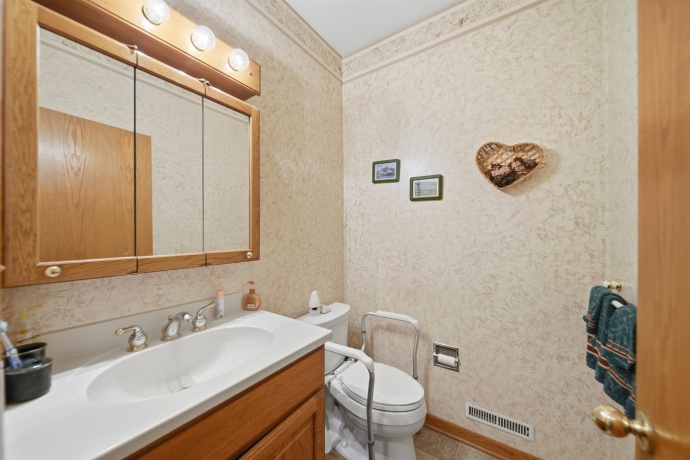 612 Humphrey, ROCK FALLS, Illinois 61071, 3 Bedrooms Bedrooms, ,1 BathroomBathrooms,House,For Sale,Humphrey,202603266