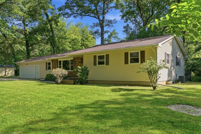 7261 Ridge, DIXON, Illinois 61021, 3 Bedrooms Bedrooms, ,2 BathroomsBathrooms,House,For Sale,Ridge,202603267