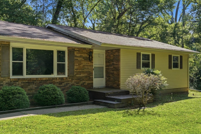7261 Ridge, DIXON, Illinois 61021, 3 Bedrooms Bedrooms, ,2 BathroomsBathrooms,House,For Sale,Ridge,202603267