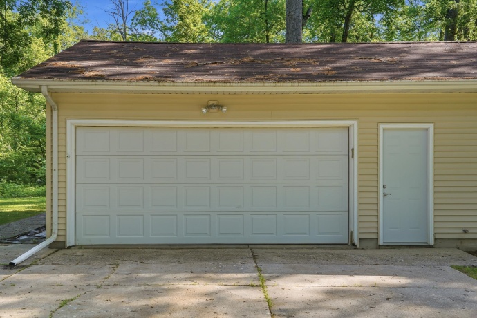 7261 Ridge, DIXON, Illinois 61021, 3 Bedrooms Bedrooms, ,2 BathroomsBathrooms,House,For Sale,Ridge,202603267