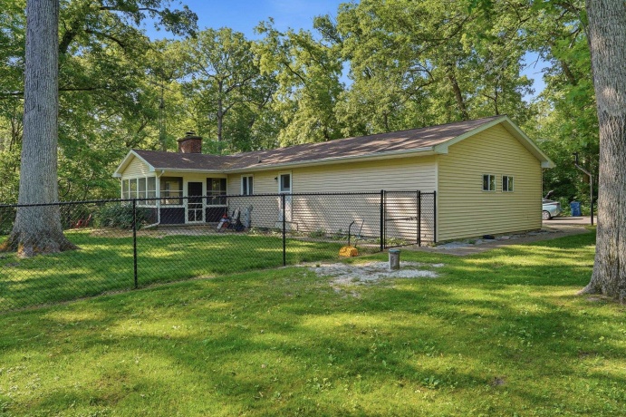 7261 Ridge, DIXON, Illinois 61021, 3 Bedrooms Bedrooms, ,2 BathroomsBathrooms,House,For Sale,Ridge,202603267