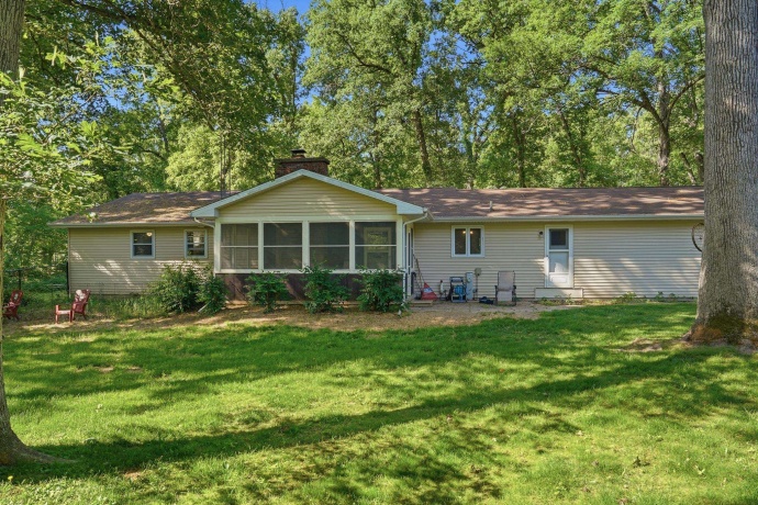 7261 Ridge, DIXON, Illinois 61021, 3 Bedrooms Bedrooms, ,2 BathroomsBathrooms,House,For Sale,Ridge,202603267