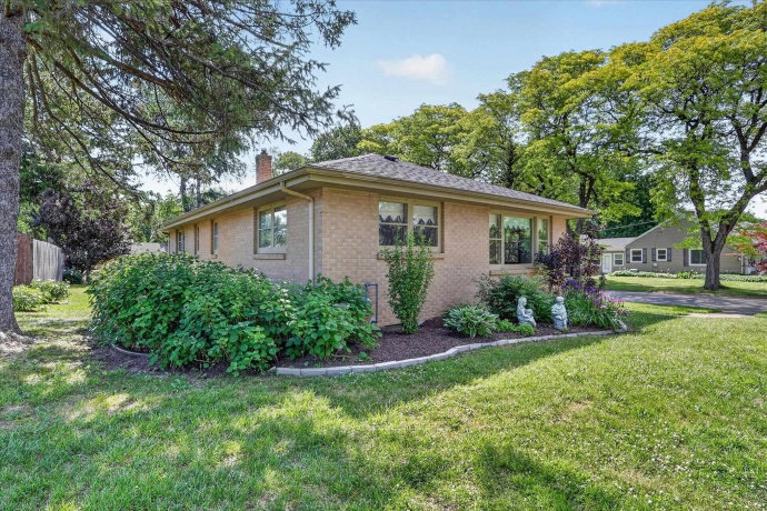 3104 Pioneer, ROCKFORD, Illinois 61107, 3 Bedrooms Bedrooms, ,2 BathroomsBathrooms,House,For Sale,Pioneer,202603269