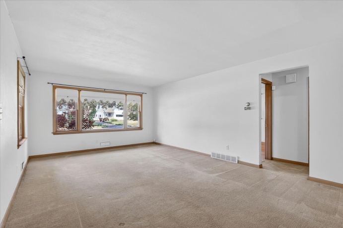 3104 Pioneer, ROCKFORD, Illinois 61107, 3 Bedrooms Bedrooms, ,2 BathroomsBathrooms,House,For Sale,Pioneer,202603269
