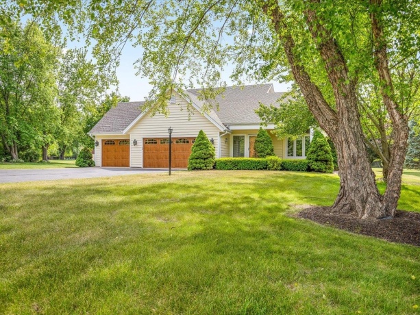 1 GLEN ABBEY, ROCKFORD, Illinois 61107, 3 Bedrooms Bedrooms, ,2 BathroomsBathrooms,House,For Sale,GLEN ABBEY,202603271