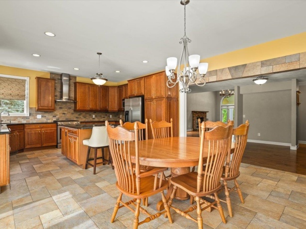 1 GLEN ABBEY, ROCKFORD, Illinois 61107, 3 Bedrooms Bedrooms, ,2 BathroomsBathrooms,House,For Sale,GLEN ABBEY,202603271
