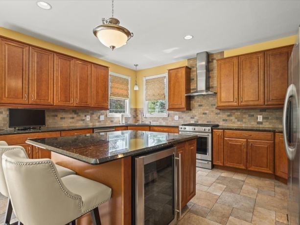 1 GLEN ABBEY, ROCKFORD, Illinois 61107, 3 Bedrooms Bedrooms, ,2 BathroomsBathrooms,House,For Sale,GLEN ABBEY,202603271