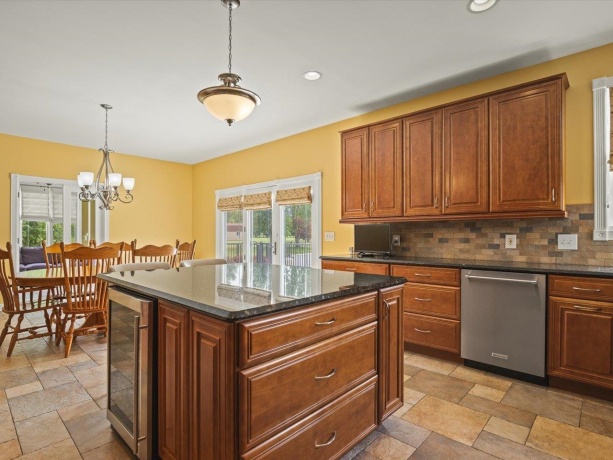 1 GLEN ABBEY, ROCKFORD, Illinois 61107, 3 Bedrooms Bedrooms, ,2 BathroomsBathrooms,House,For Sale,GLEN ABBEY,202603271