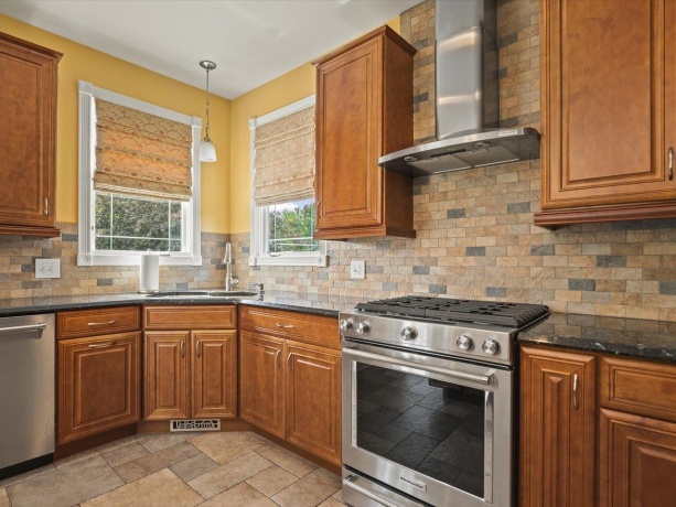 1 GLEN ABBEY, ROCKFORD, Illinois 61107, 3 Bedrooms Bedrooms, ,2 BathroomsBathrooms,House,For Sale,GLEN ABBEY,202603271