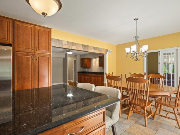 1 GLEN ABBEY, ROCKFORD, Illinois 61107, 3 Bedrooms Bedrooms, ,2 BathroomsBathrooms,House,For Sale,GLEN ABBEY,202603271