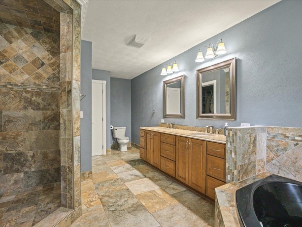 1 GLEN ABBEY, ROCKFORD, Illinois 61107, 3 Bedrooms Bedrooms, ,2 BathroomsBathrooms,House,For Sale,GLEN ABBEY,202603271