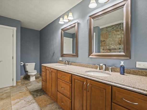 1 GLEN ABBEY, ROCKFORD, Illinois 61107, 3 Bedrooms Bedrooms, ,2 BathroomsBathrooms,House,For Sale,GLEN ABBEY,202603271