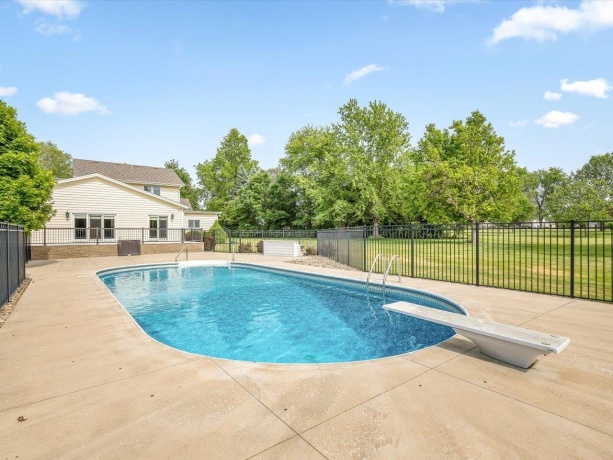 1 GLEN ABBEY, ROCKFORD, Illinois 61107, 3 Bedrooms Bedrooms, ,2 BathroomsBathrooms,House,For Sale,GLEN ABBEY,202603271