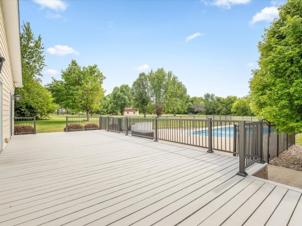 1 GLEN ABBEY, ROCKFORD, Illinois 61107, 3 Bedrooms Bedrooms, ,2 BathroomsBathrooms,House,For Sale,GLEN ABBEY,202603271