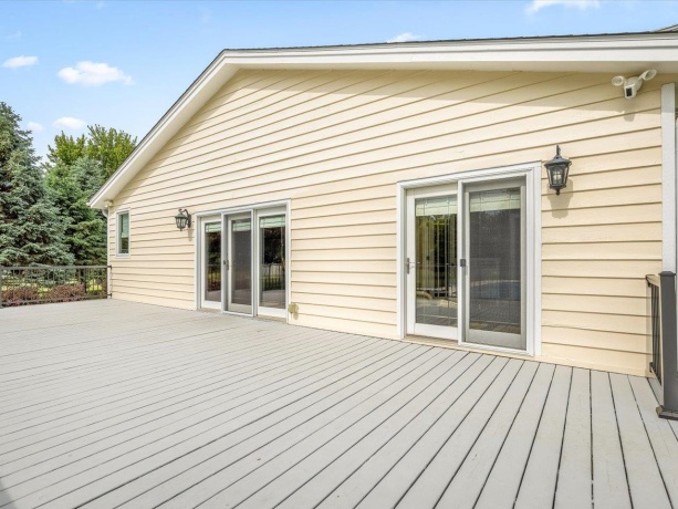 1 GLEN ABBEY, ROCKFORD, Illinois 61107, 3 Bedrooms Bedrooms, ,2 BathroomsBathrooms,House,For Sale,GLEN ABBEY,202603271