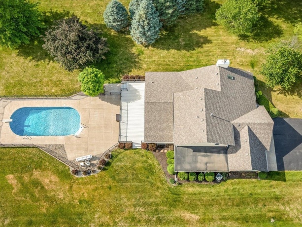 1 GLEN ABBEY, ROCKFORD, Illinois 61107, 3 Bedrooms Bedrooms, ,2 BathroomsBathrooms,House,For Sale,GLEN ABBEY,202603271