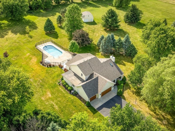 1 GLEN ABBEY, ROCKFORD, Illinois 61107, 3 Bedrooms Bedrooms, ,2 BathroomsBathrooms,House,For Sale,GLEN ABBEY,202603271