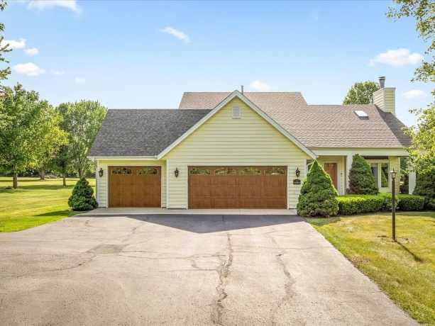 1 GLEN ABBEY, ROCKFORD, Illinois 61107, 3 Bedrooms Bedrooms, ,2 BathroomsBathrooms,House,For Sale,GLEN ABBEY,202603271
