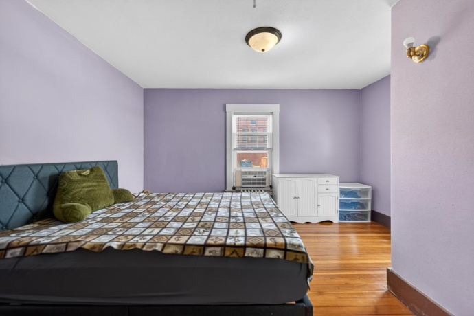 1049 Lincoln, FREEPORT, Illinois 61032, 3 Bedrooms Bedrooms, ,1 BathroomBathrooms,House,For Sale,Lincoln,202603275