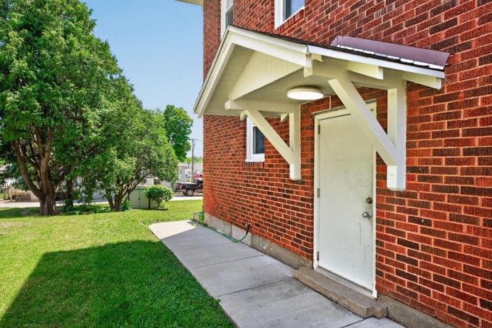 1049 Lincoln, FREEPORT, Illinois 61032, 3 Bedrooms Bedrooms, ,1 BathroomBathrooms,House,For Sale,Lincoln,202603275