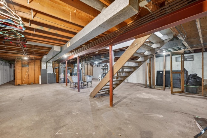 2611 Canterbury, ROCKFORD, Illinois 61101, ,3 - 4 Units,For Sale,Canterbury,202603276