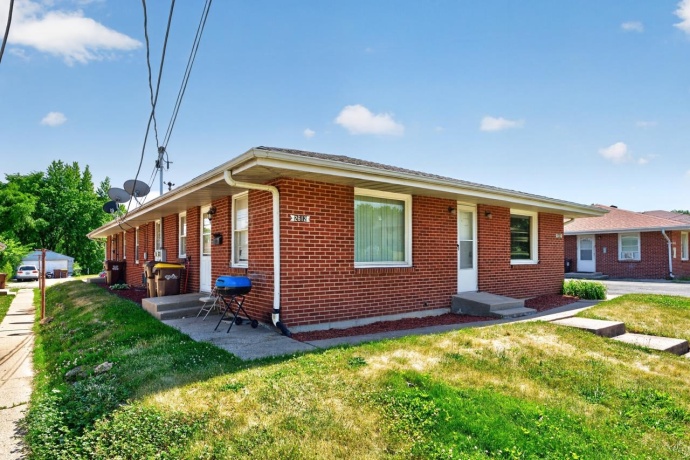 2611 Canterbury, ROCKFORD, Illinois 61101, ,3 - 4 Units,For Sale,Canterbury,202603276