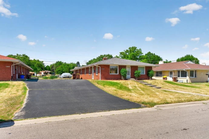 2611 Canterbury, ROCKFORD, Illinois 61101, ,3 - 4 Units,For Sale,Canterbury,202603276