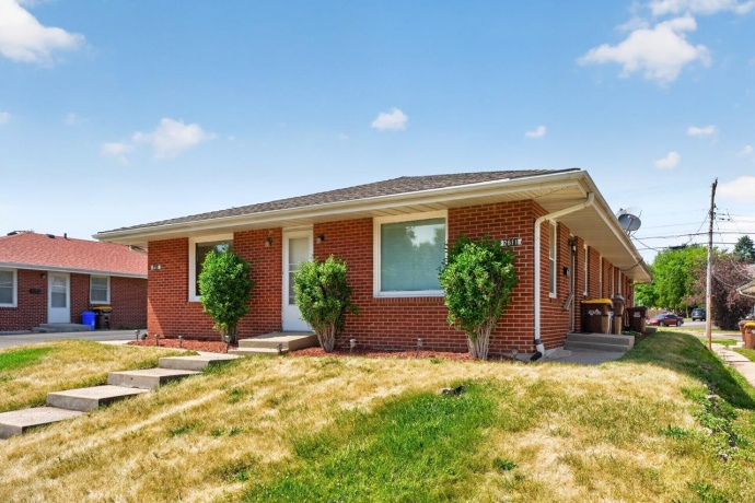 2611 Canterbury, ROCKFORD, Illinois 61101, ,3 - 4 Units,For Sale,Canterbury,202603276