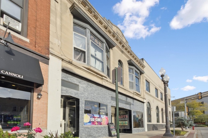 522 State, BELVIDERE, Illinois 61008, ,5+ Units,For Sale,State,202603280