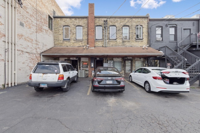 522 State, BELVIDERE, Illinois 61008, ,5+ Units,For Sale,State,202603280