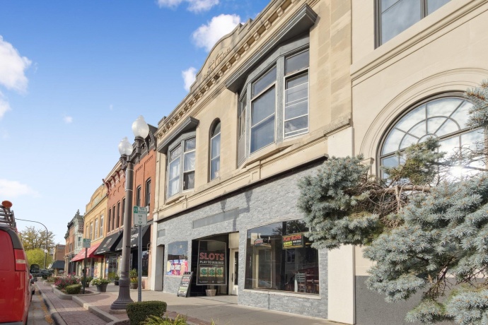 522 State, BELVIDERE, Illinois 61008, ,5+ Units,For Sale,State,202603280