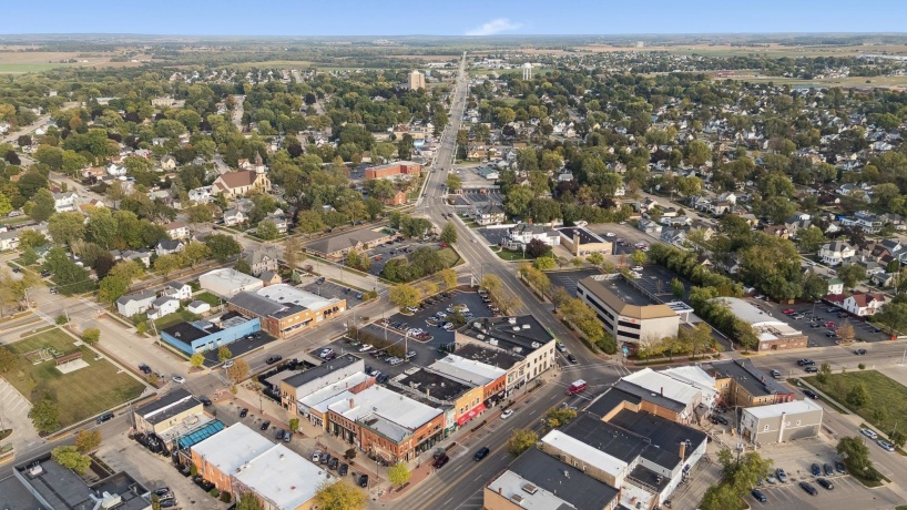 522 State, BELVIDERE, Illinois 61008, ,5+ Units,For Sale,State,202603280