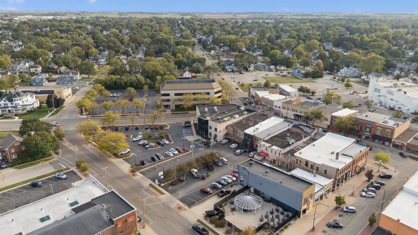 522 State, BELVIDERE, Illinois 61008, ,5+ Units,For Sale,State,202603280