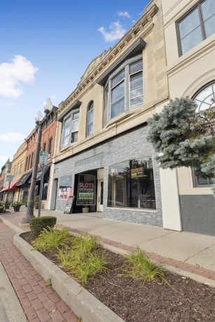 522 State, BELVIDERE, Illinois 61008, ,5+ Units,For Sale,State,202603280