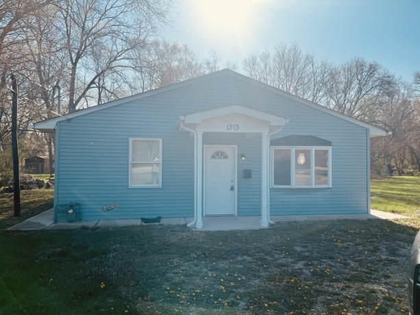 1313 Bloomington, Streator, Illinois 61364, 2 Bedrooms Bedrooms, ,1 BathroomBathrooms,House,For Sale,Bloomington,202603289
