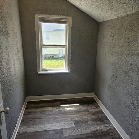 218 OAKWOOD, ROCKFORD, Illinois 61101, 5 Bedrooms Bedrooms, ,1 BathroomBathrooms,House,For Sale,OAKWOOD,202603290
