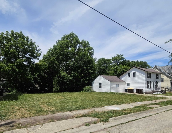218 OAKWOOD, ROCKFORD, Illinois 61101, 5 Bedrooms Bedrooms, ,1 BathroomBathrooms,House,For Sale,OAKWOOD,202603290