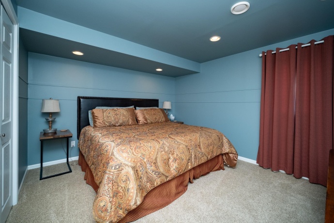 702 Hampton, LOVES PARK, Illinois 61111, 5 Bedrooms Bedrooms, ,3 BathroomsBathrooms,House,For Sale,Hampton,202603291